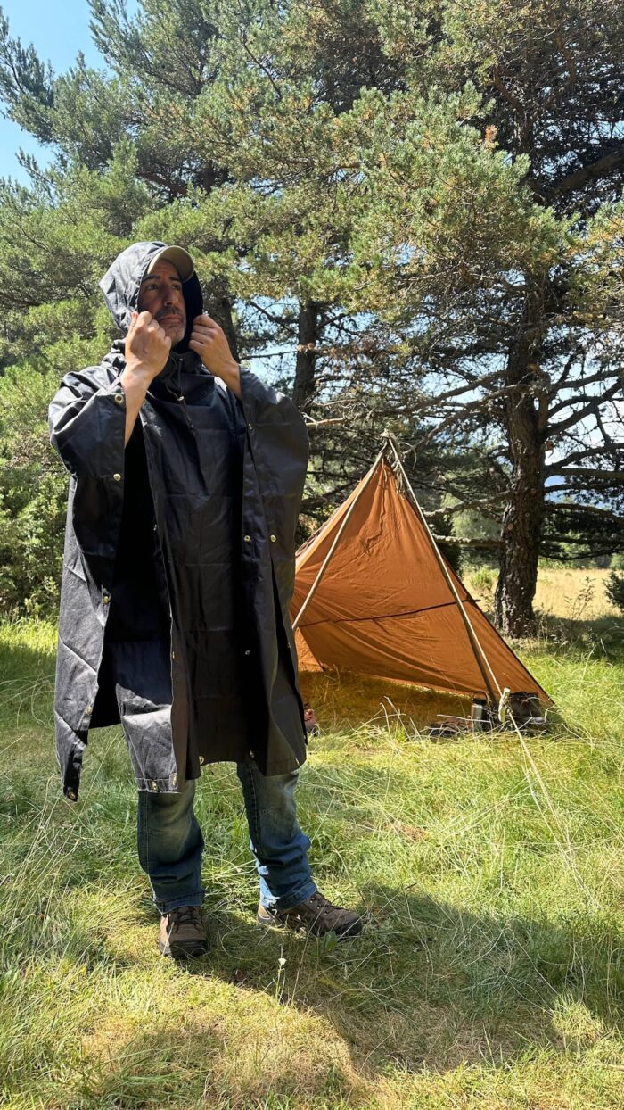Oilskin Poncho Shelter - Image 9